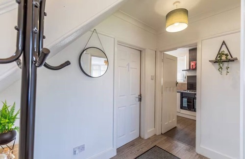 Southampton House | 8 Bed Contractor/Family Stays Free Private Parking