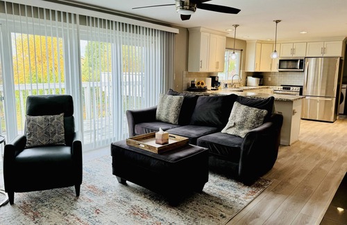 Federal Way House | 8 Bed Exec Lux Stay w/Marine Views