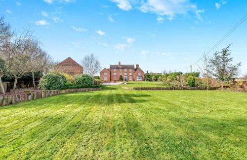 Sugnall House | 8 Bed in Standon oc-w32745