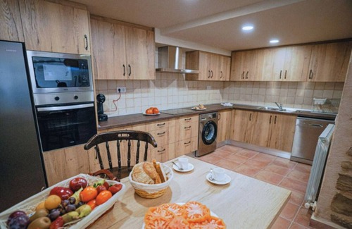 Huerta de Vero Cottage | 8 Bedroom Cottage in Santa Maria de Dulcis
