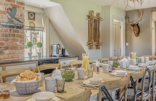Horseman's Green Cottage | 8 bedroom accommodation in Horsemans Green