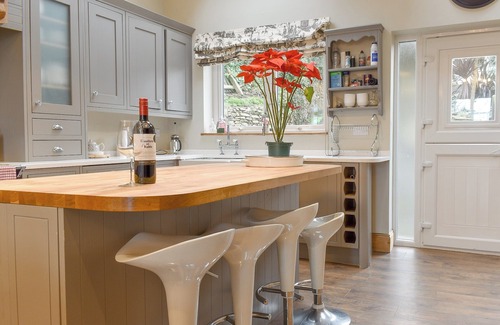 Hele Cottage | 8 bedroom accommodation in Ilfracombe