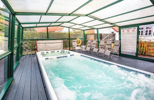 Gordon Cottage | 8 bedroom accommodation in Gordon, near Kelso