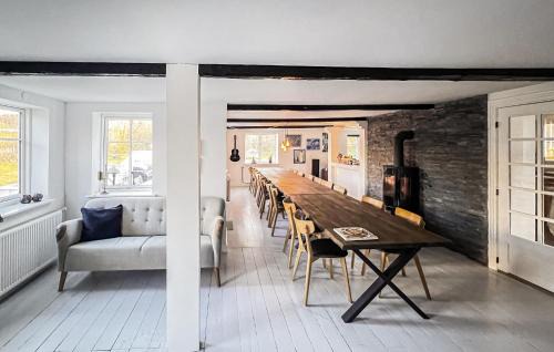 Tejn House | 8 Bedroom Amazing Home In Allinge