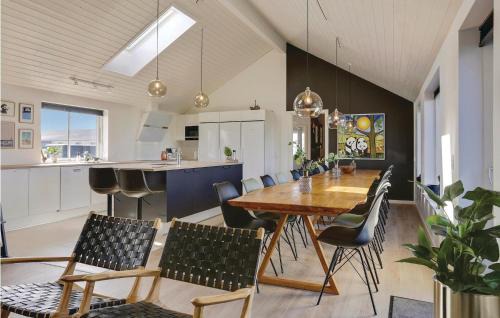 Thisted Municipality House | 8 Bedroom Awesome Home In Thisted