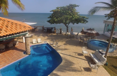 Playa Coronado Villa | 8 BEDROOM BEACH FRONT VILLA IN CORONADO BEACH, PANAMA