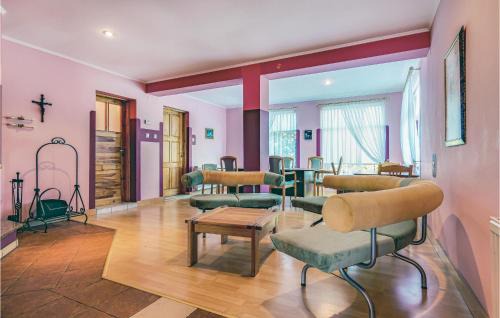 Koczala House | 8 Bedroom Beautiful Home In Miastko