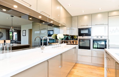 Atlow House | 8 bedroom modern holiday home in the Derbyshire Dales, close to Carsington Water