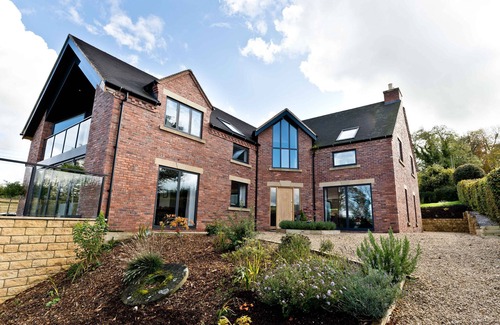 Atlow House | 8 bedroom modern holiday home in the Derbyshire Dales, close to Carsington Water