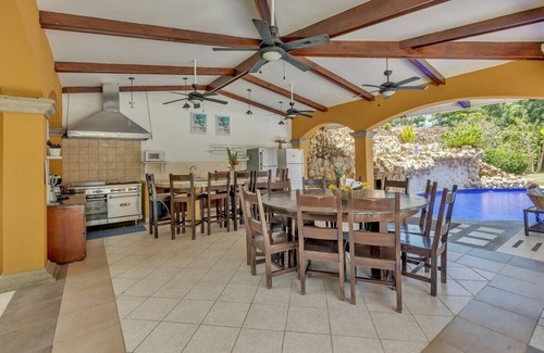 Jaco Villa | 8 Bedroom Private Party Complex BEST location- Walk to Cocal and Main St