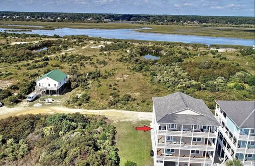 Ash House | 8 Bedrooms, 7 Baths, Sleeps 20, Linens, Private Heated Pool, Elevator, Golf Near