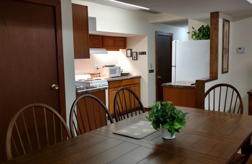 Port Clinton House | 8 bedrooms/queen sleep sofa, 3 kitchens, 3.1 bathrooms-Seasonal Pool