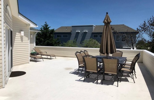 Loveladies House | 8 Bedrooms with Pool Families Only