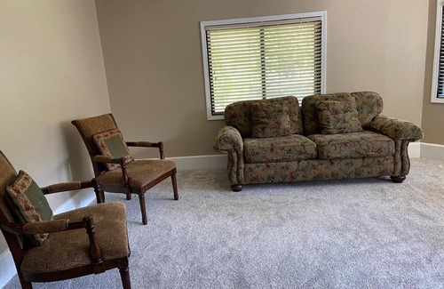 Willmar House | 8 beds-Great deal!