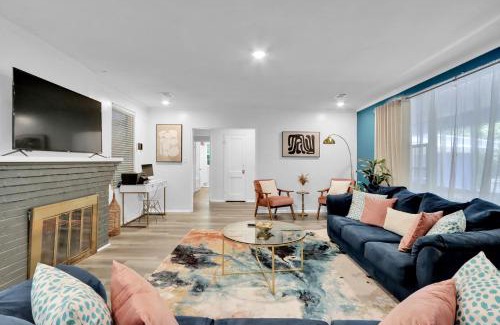 Macon House | 8 Beds In 4br Home W Hot Tubfamily & Work-ready