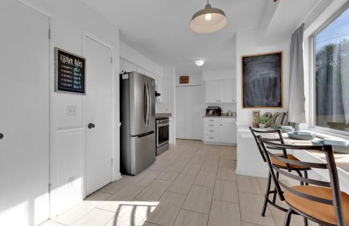 Antioch House | 8 Beds! Spacious Abode IDEAL for Larger Groups!