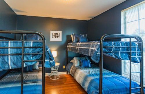 Antioch House | 8 Beds! Spacious Abode IDEAL for Larger Groups!