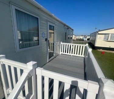 Selsey House | 8 Birth Holiday Home