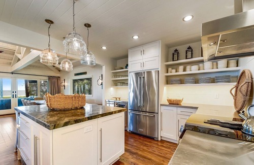 Beach Lagoon House | 8 East Beach Lagoon Enjoy Direct Oceanfront Views & Putting Green