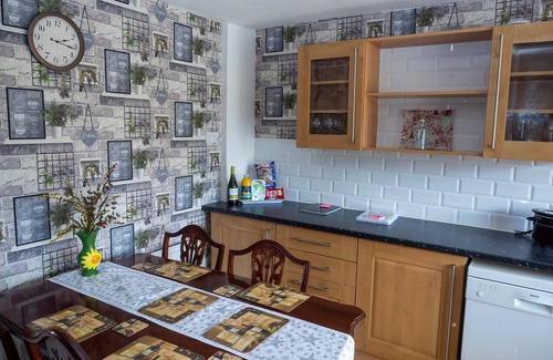 Ormskirk Cottage | 8 HEATONS BRIDGE ROAD, family friendly, with a garden in Scarisbrick