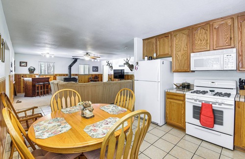 Cold Springs Cabin | 8 Mi to Dodge Ridge Mtn: Peaceful Cabin w/Deck!
