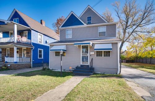 Cleveland House | 8 Mi to Dtwn Cleveland Family Home