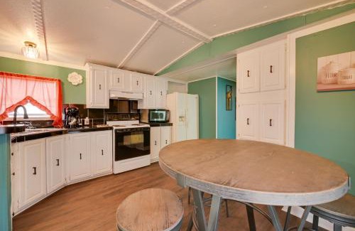 Crisp House | 8 Mi to Dtwn Greenville Pet-Friendly Family Home!