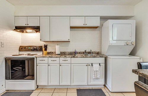 Indianapolis House | 8 Mi to Dtwn Indianapolis: Family Home w/Yard!