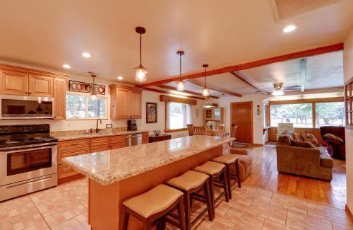 Pine House | 8 Mi to Fossil Springs Trailhead Pine Retreat!