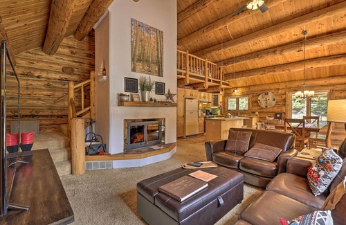 Valley of the Blue Cabin | 8 Mi to Gondola: Cozy Breckenridge Cabin w/Deck!
