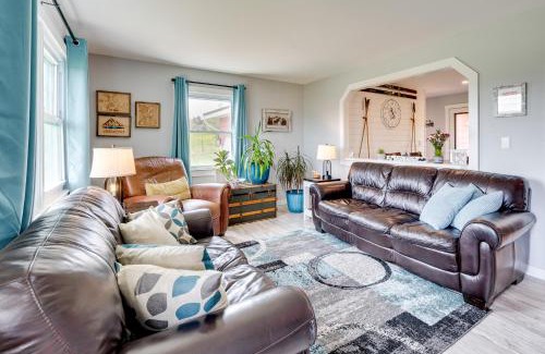 North Troy House | 8 Mi to Jay Peak Resort Scenic Retreat with Deck
