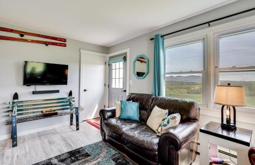North Troy House | 8 Mi to Jay Peak Resort Scenic Retreat with Deck
