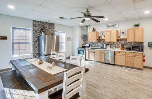 Portland Condo | 8 Mi to Kentucky Downs: Quiet Getaway w/Patio