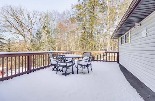 White Mills Cottage | 8 Mi to Lake Wallenpapack: Gem w/Deck & Game Room