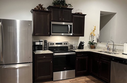 State Park House | 8 miles to Downtown Columbia 4 miles to Fort Jackson 11 miles to WB Stadium
