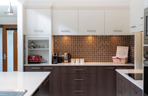 Port Macquarie House | 8 min to beach, Sleeps 12 + Pets