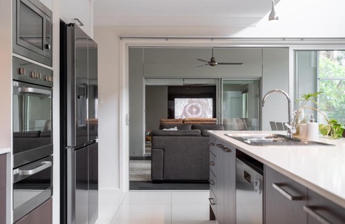 Port Macquarie House | 8 min to beach, Sleep 12 and Pets