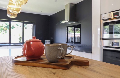 Royston Cottage | 8 NEWMARKET ROAD, pet friendly, character holiday cottage in Royston