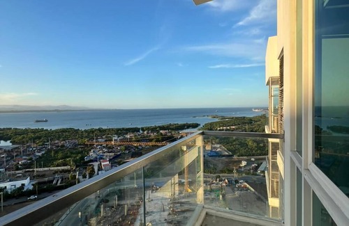 Lapu-Lapu Resort | 8 Newtown Boulevard