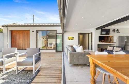 Betty's Bay House | 8 on Nivenia by Host Agents