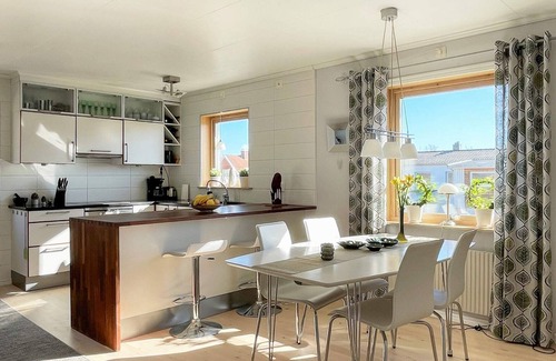 Vastra Frolunda House | 8 person holiday home in Vastra frolunda-By Traum