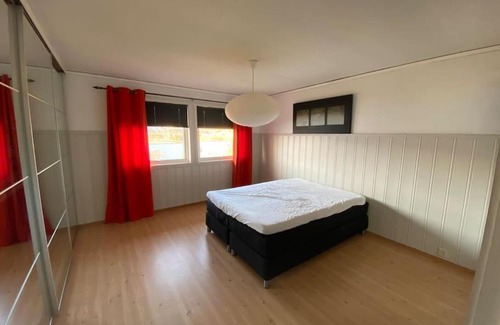 Selje Apartment | 8 person holiday apartment in beautiful surroundings in Selje