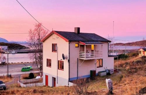 Bjarkoy Municipality House | 8 person holiday home in STONGLANDSEIDET