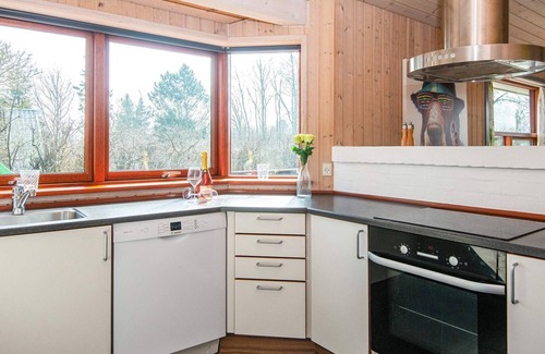 Pøt Strandby House | 8 person holiday home in Juelsminde