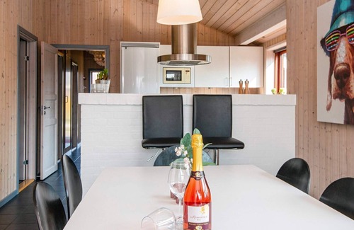 Pøt Strandby House | 8 person holiday home in Juelsminde