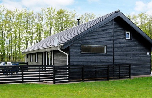 Egense House | 8 person holiday home in Storvorde-By Traum
