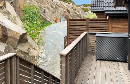 Bomlo House | 8 person holiday home in Urangsvåg