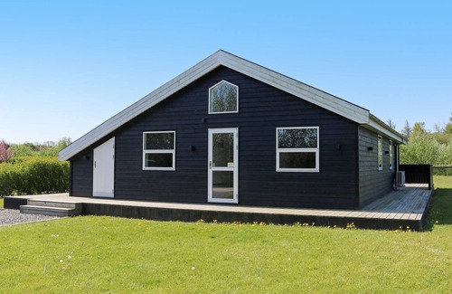 Haslevgarde House | 8 person holiday home in Hadsund