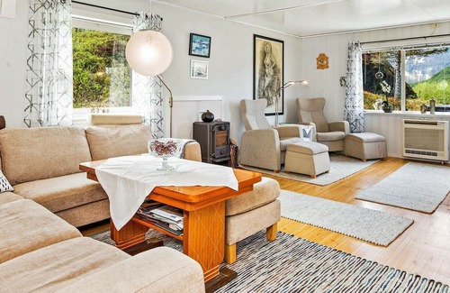 Gildeskal House | 8 person holiday home in Inndyr