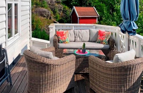 Lindas House | 8 person holiday home in LINDÅS